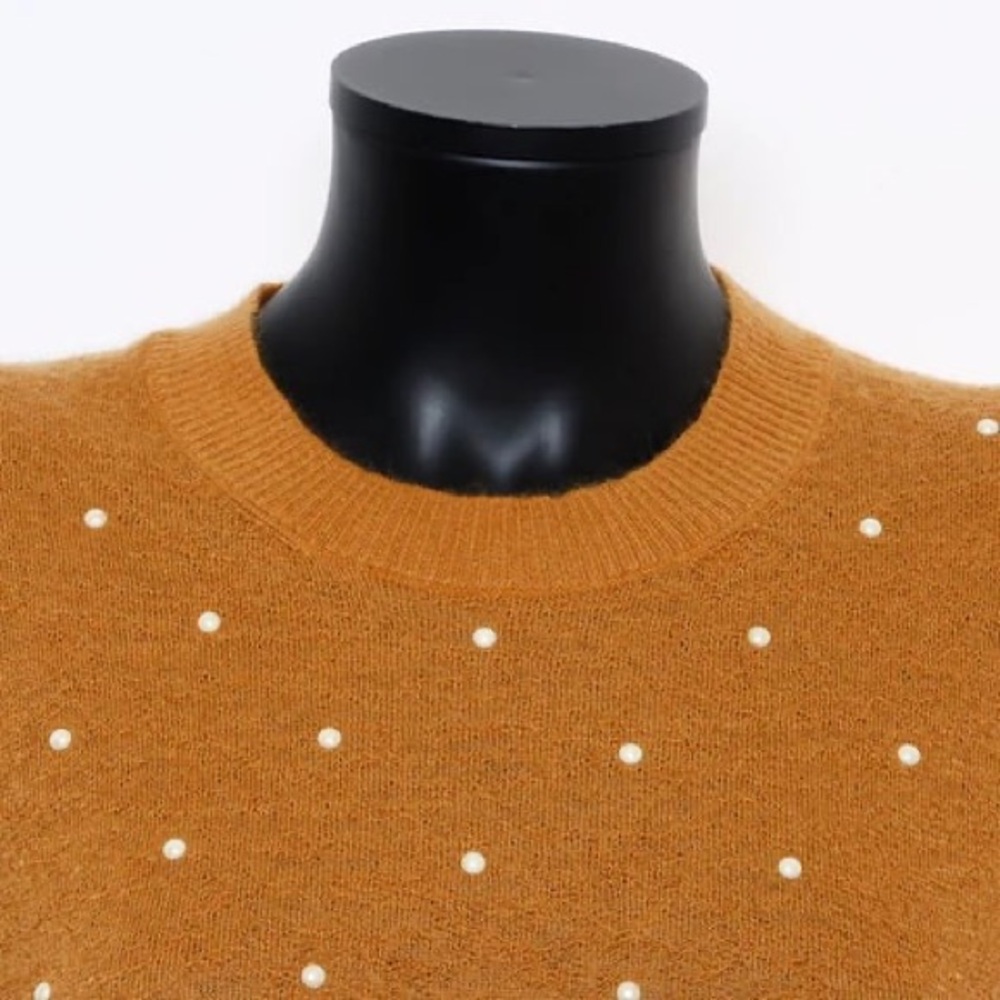 Authentic CHANEL cashmere knit caramel faux pearls sweater 🍂 - Picture 5 of 15